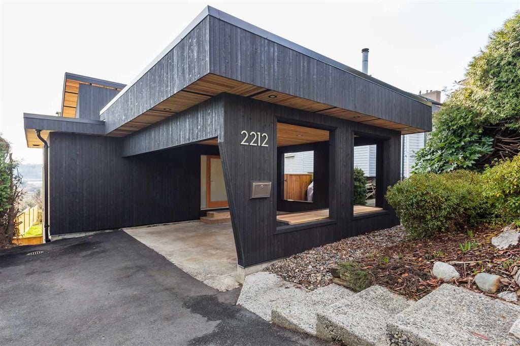 2212 Kaptey Ave