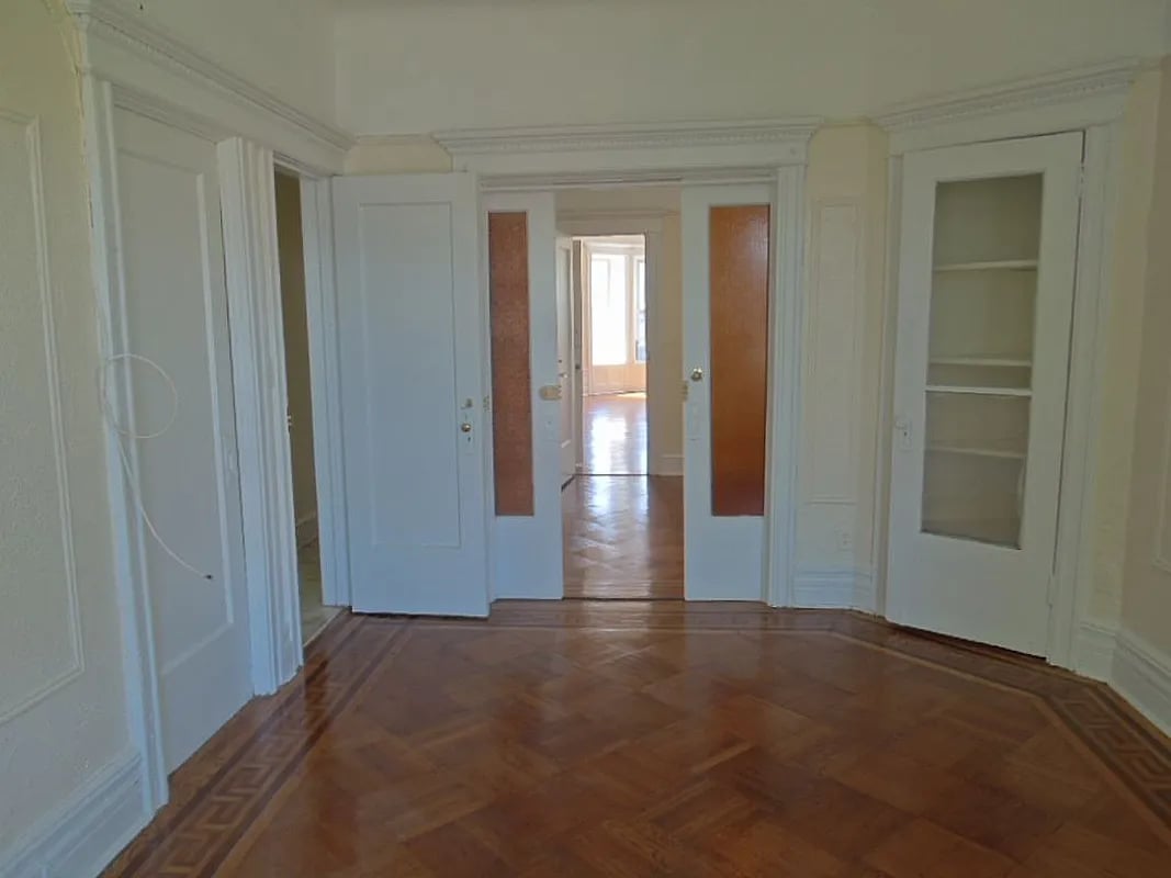 1211 Nostrand Avenue 2F