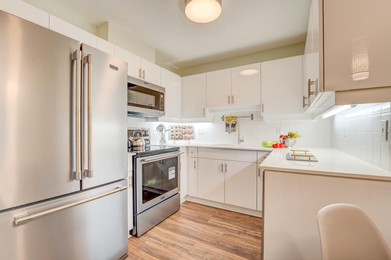 201-15155 22 Ave