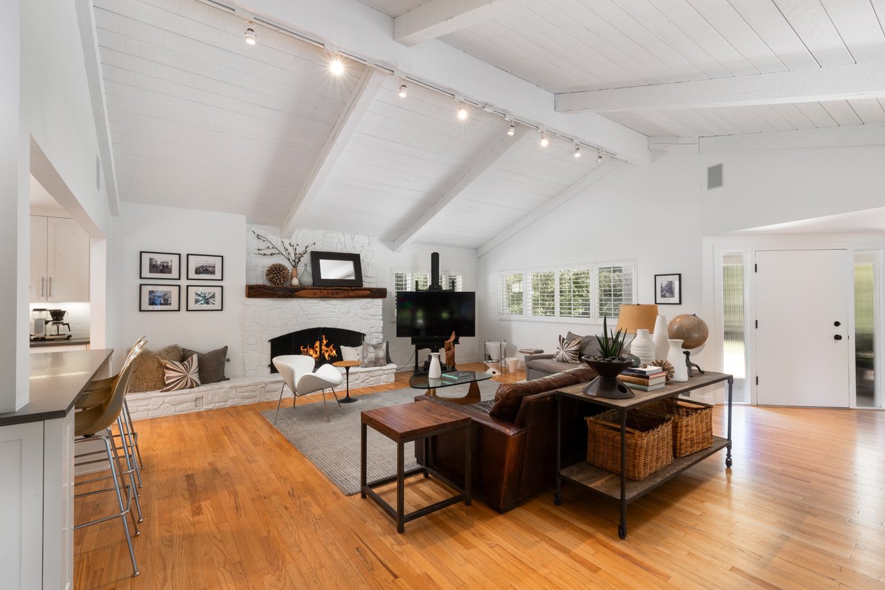 Private Mini Estate on 3+ Acres