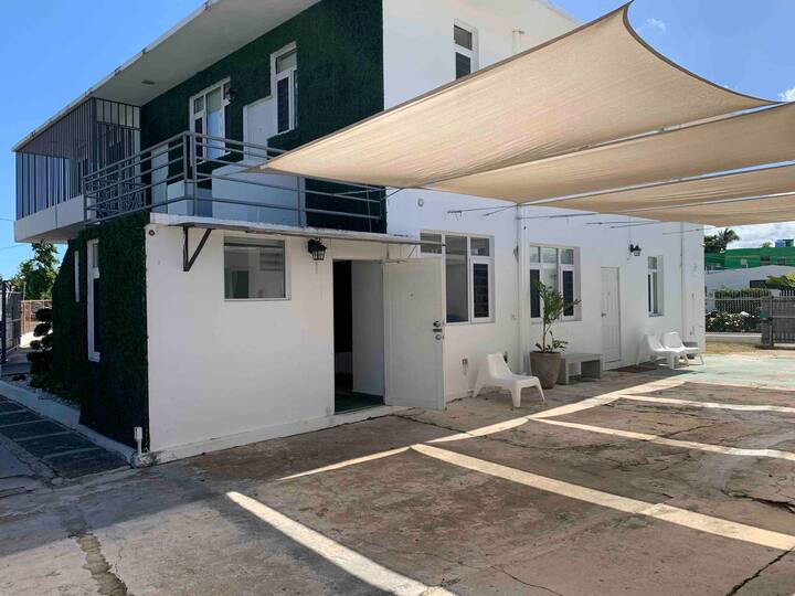 Beach House Apt 9 • 1BR + Sofa Bed • Full Kitchen - Airbnb