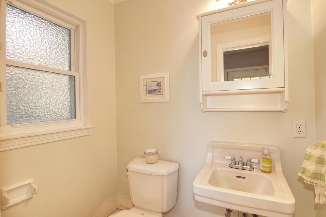 Just Listed! Updated Gorgeous South Land Park Beauty!