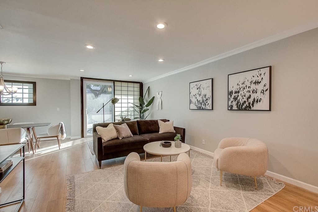 7300 Franklin Ave, Unit 348