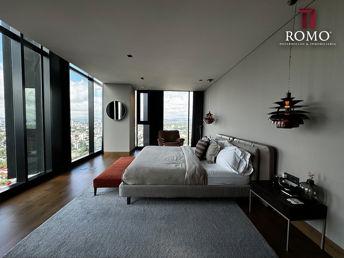 Departamento en Renta en Exclusiva Torre del Country Club $200,000.00 MN