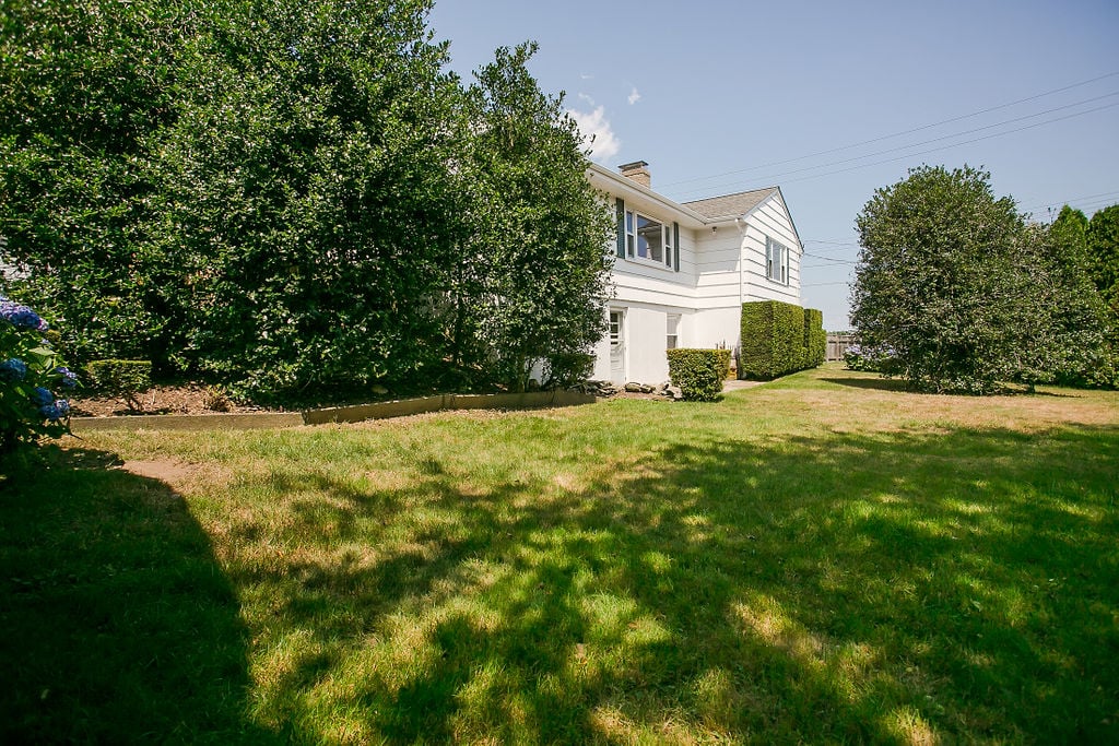 2 Sherri Lane, Middletown RI, 02842