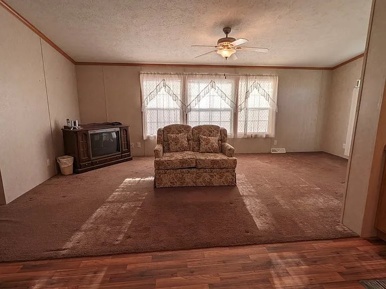 31 Skyline Dr