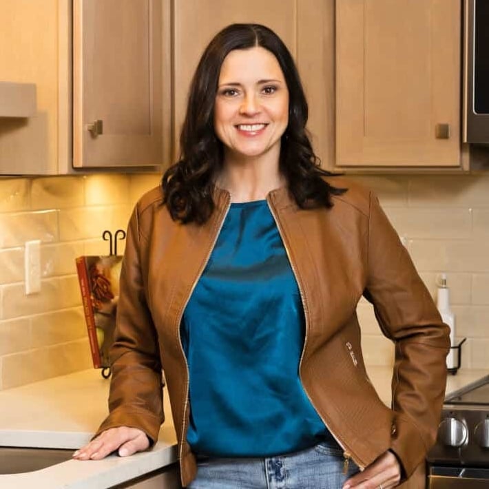 Lauren Robertson Amherst, MA Real Estate Agent Headshot