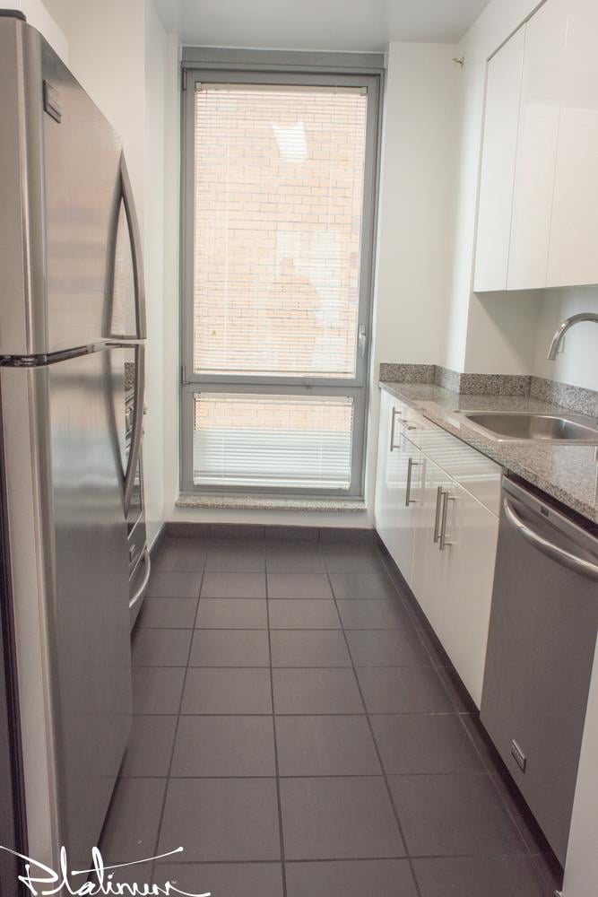 455 West 37th Street, Apt 1609