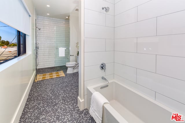 1940 S Bedford St, #3