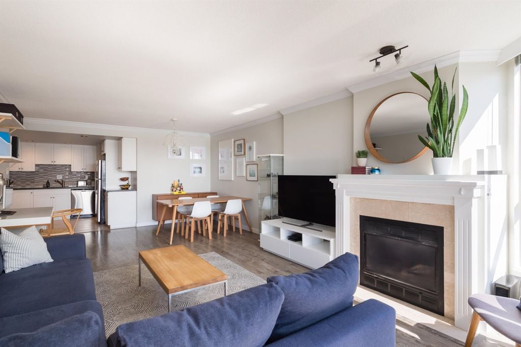 1245 Quayside Dr, #1805