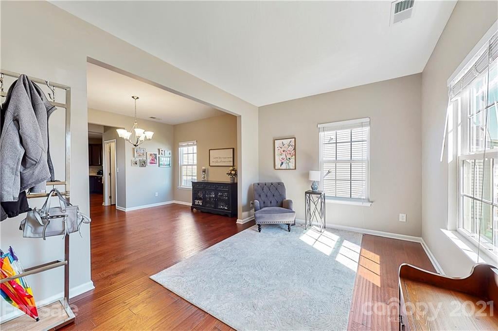 1729 Mill Creek Ln SW
