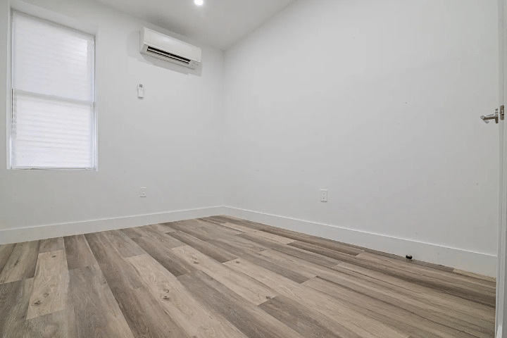 2785 East 15th Street #1F