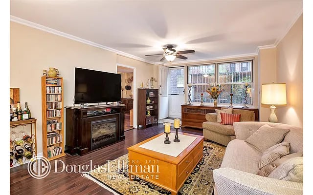 310 East 70th Street Unit: 1L