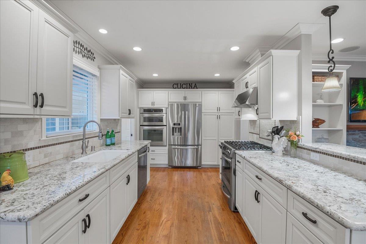 15930 Orange Blossom Ln