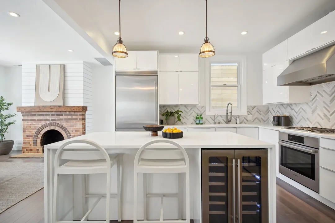1555 21st Avenue — light-filled interior