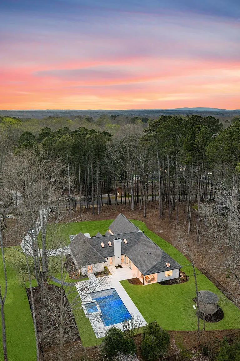 15445 Thorntree Run