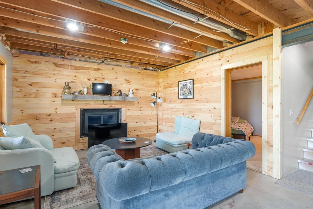 Ferry Rd, Lake Charlevoix