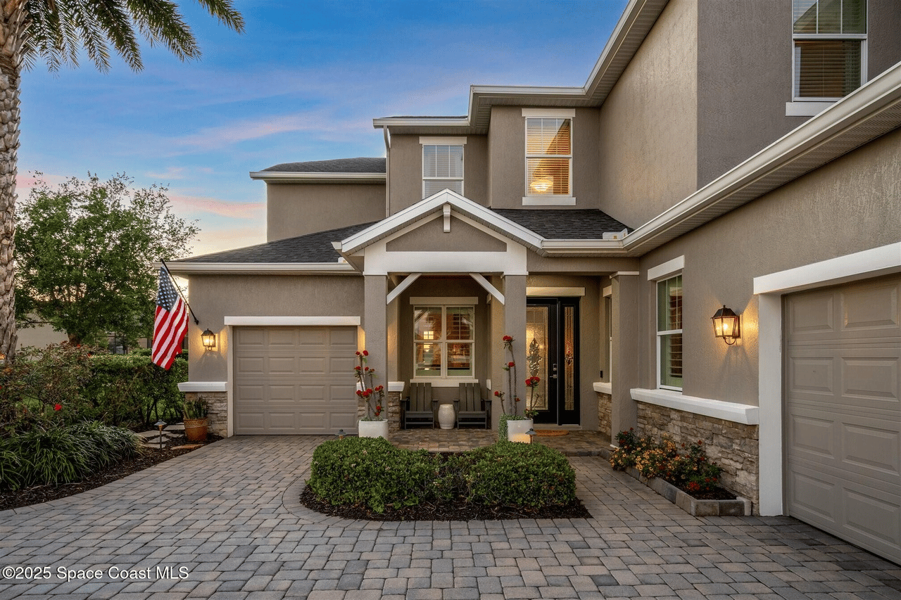 3077 Cortona Dr