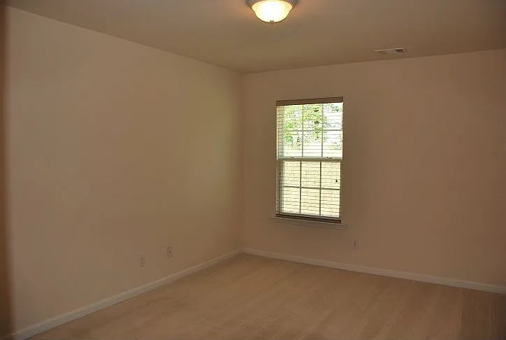 521 Windstone Trl