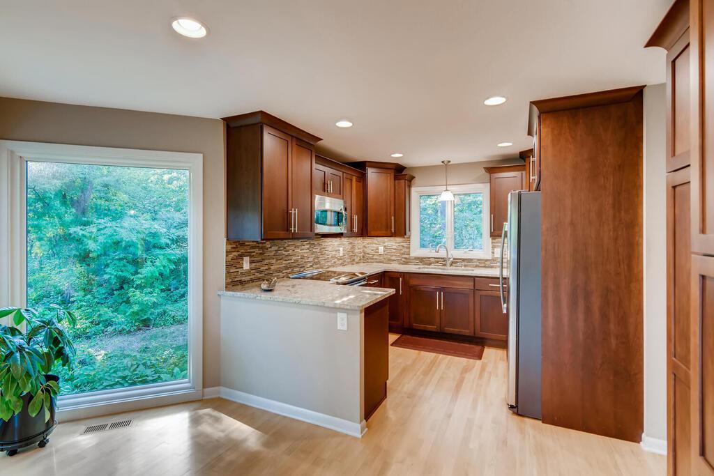 4100 Auburn Dr