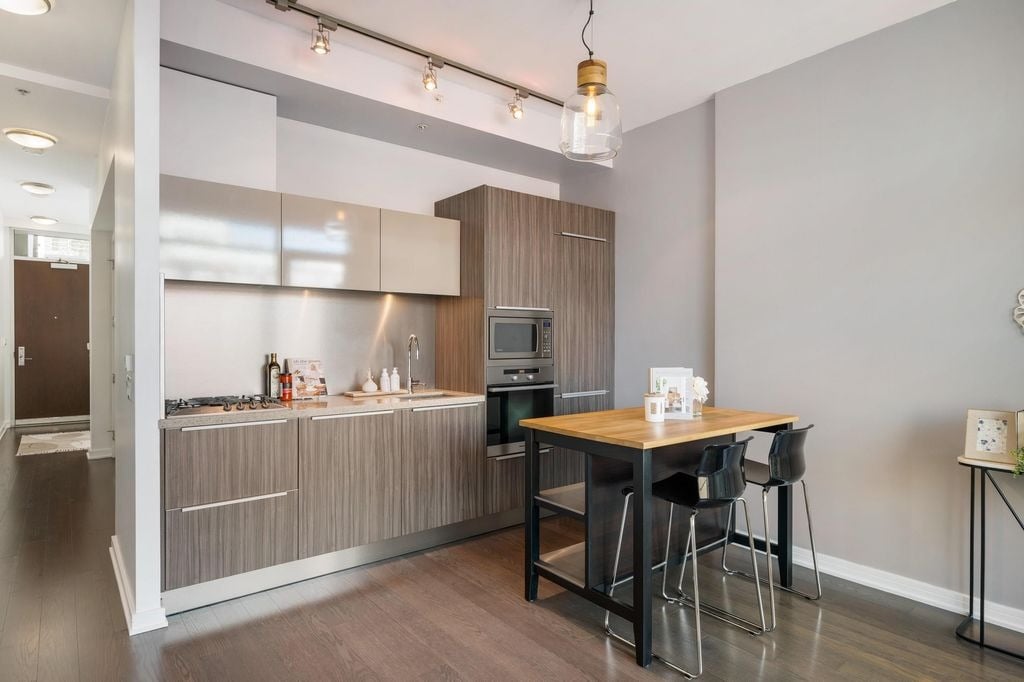 123 W 1st Ave, #509