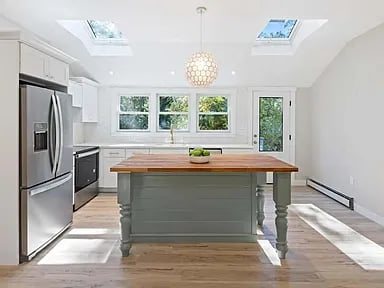 380 Freemans Way