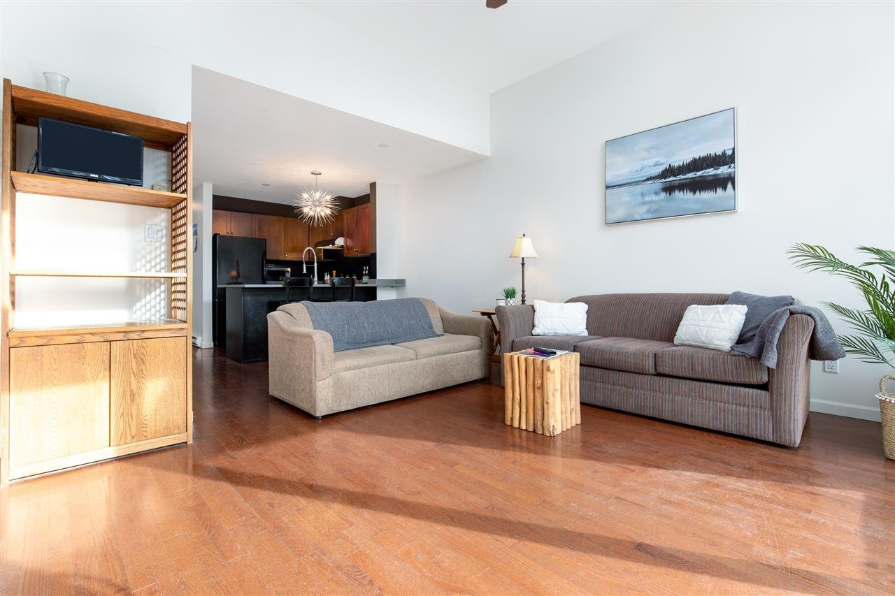307-7331 Arbutus St