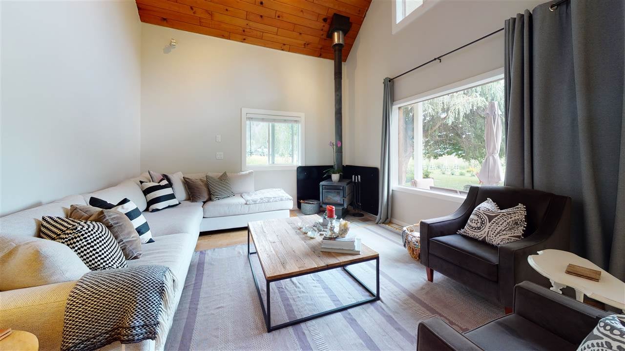 8354 Pemberton Meadows Rd