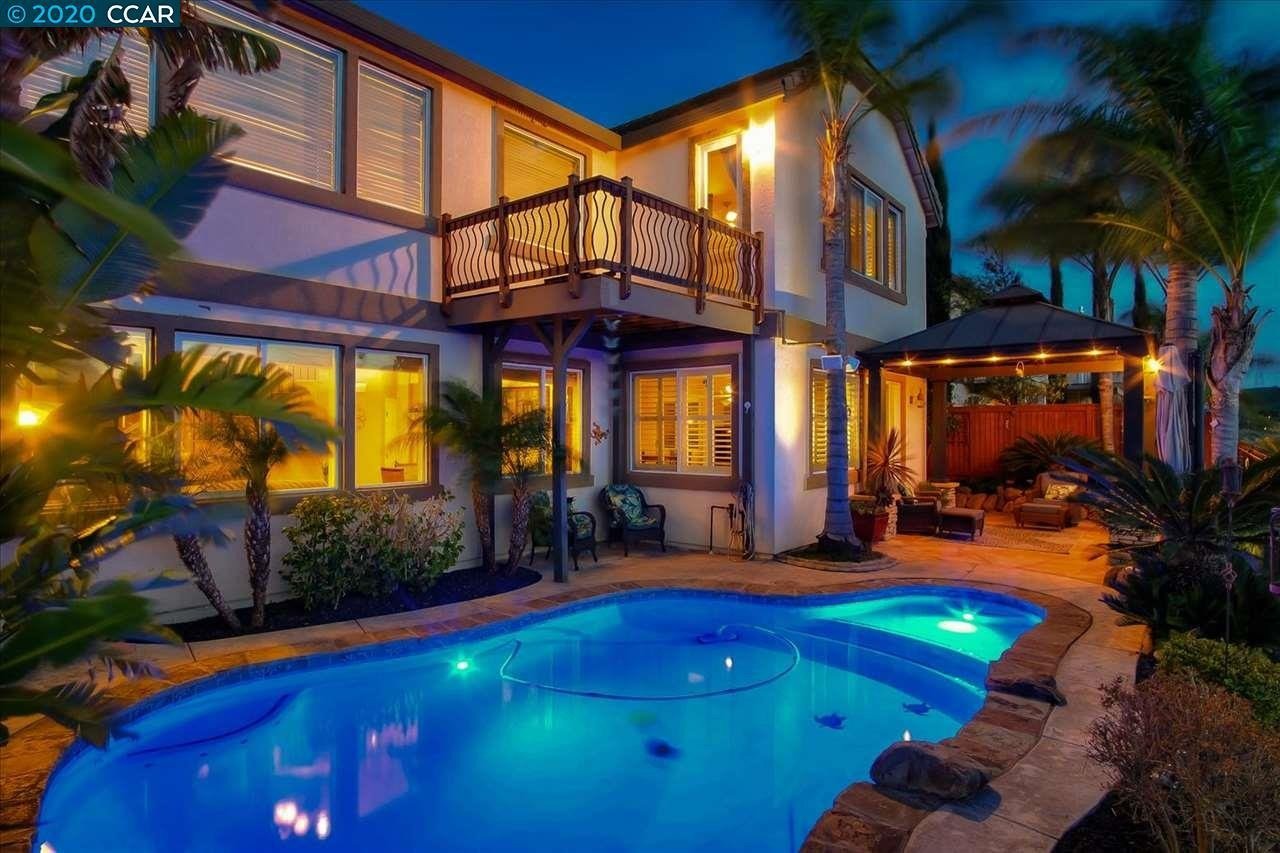 2661 Torrey Pines Dr