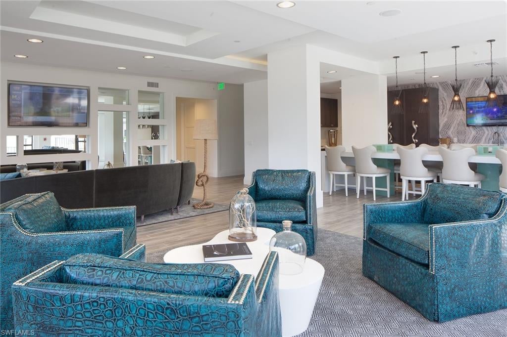 1030 3rd Ave S Unit 516