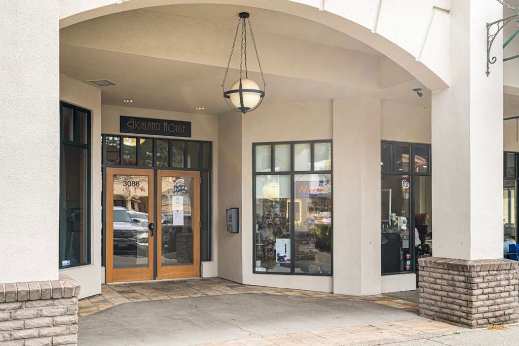 3088 Highland Blvd, #304
