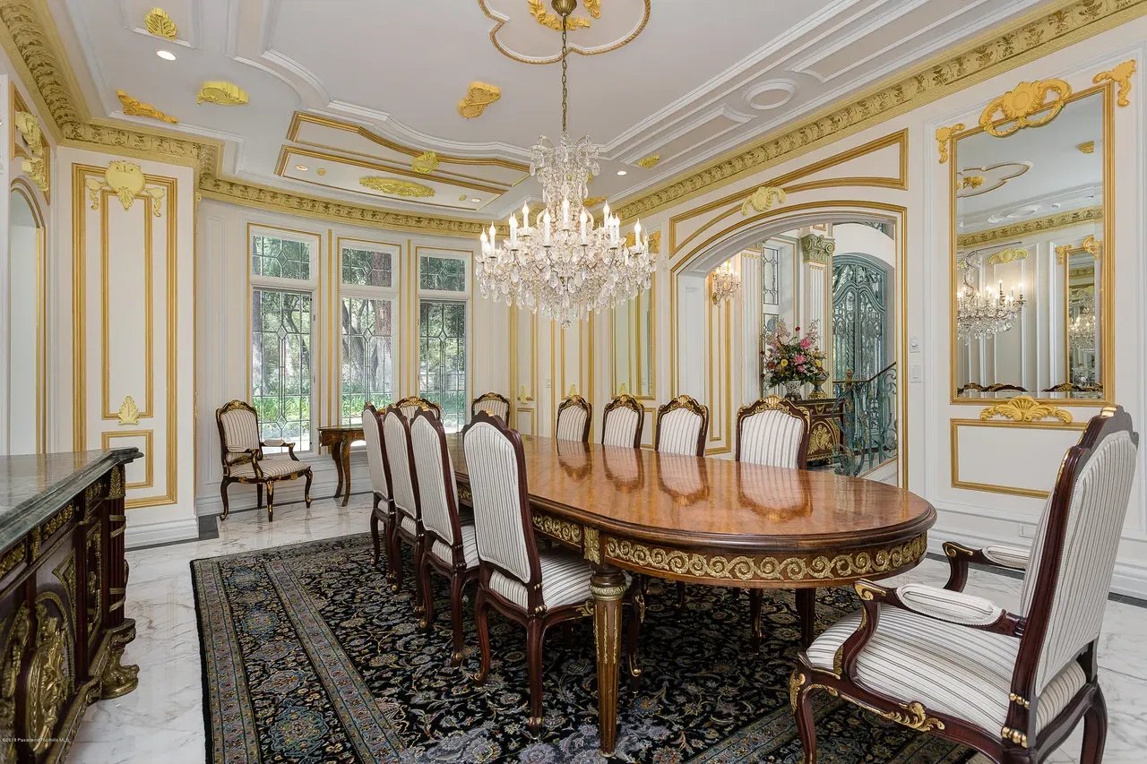 4158 Commonwealth Ave