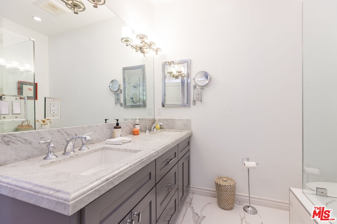 Pinnacle Estate, Wonderland Ave, 90046