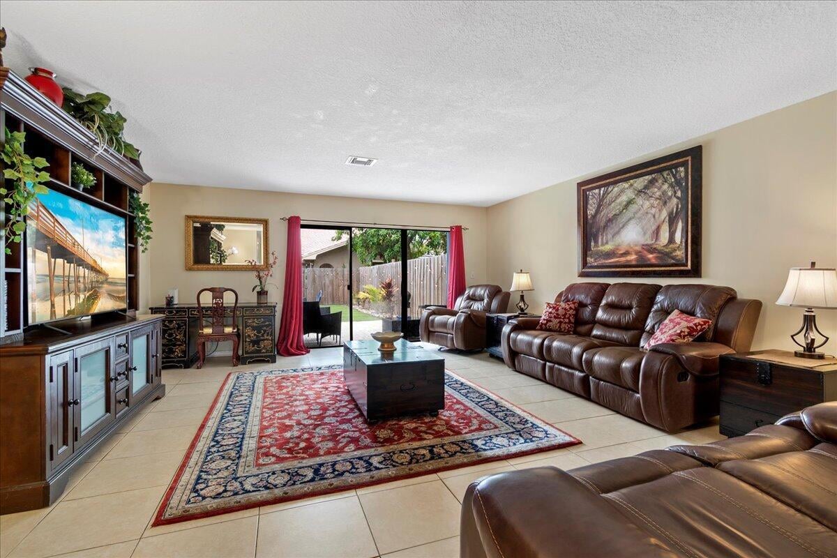 12710 Peconic Ct