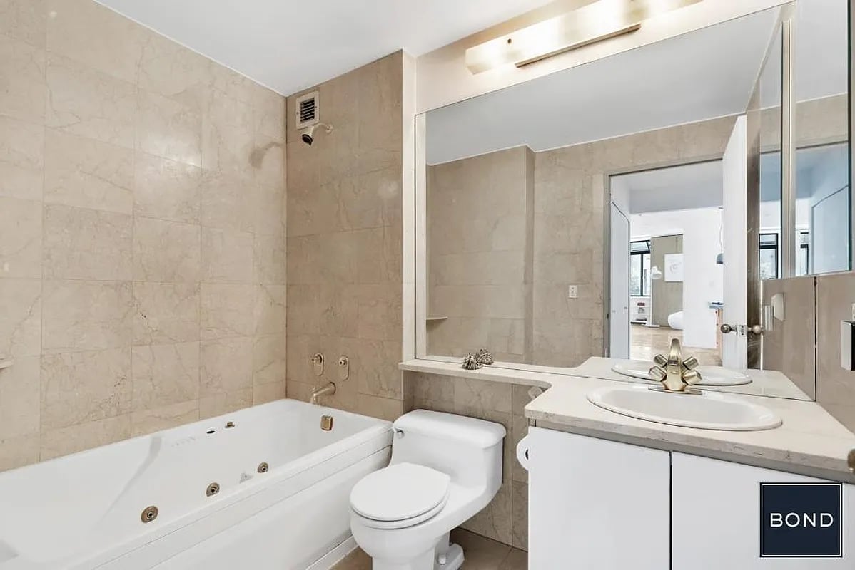 311 Greenwich St, #10A/E