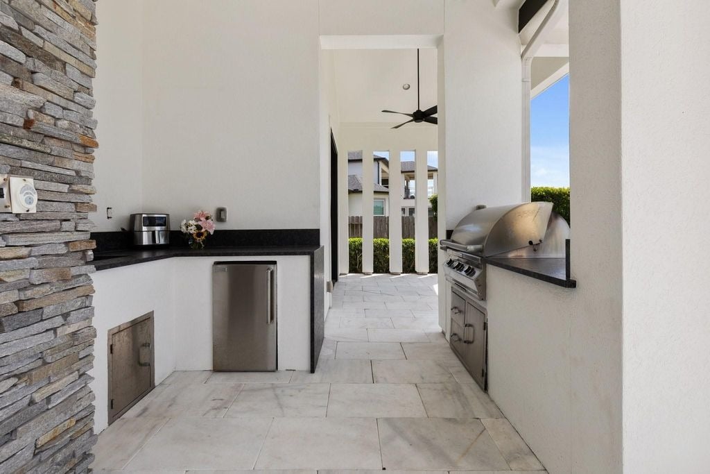 23314 Vista De Tres Lagos Dr