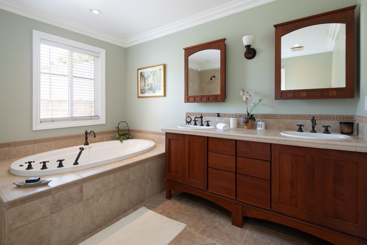 4427 Vantage Ave, Studio City