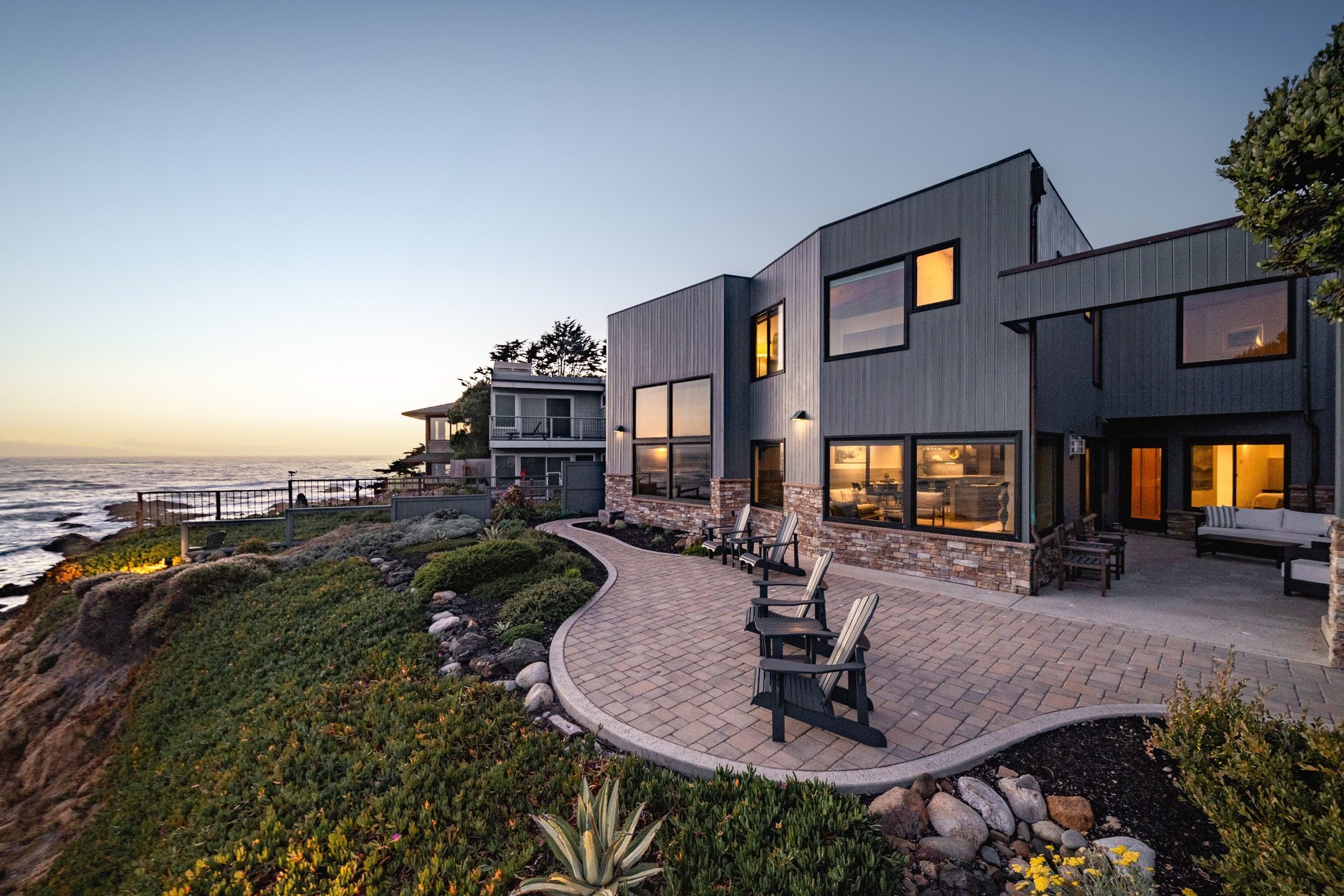 Striking Design on Cambria’s Coastline
