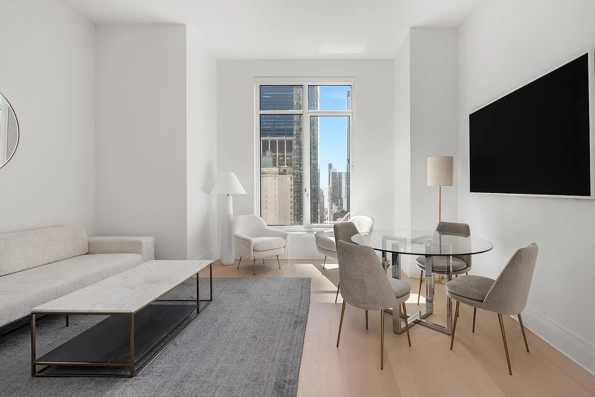 30 Park Place Unit: 39G