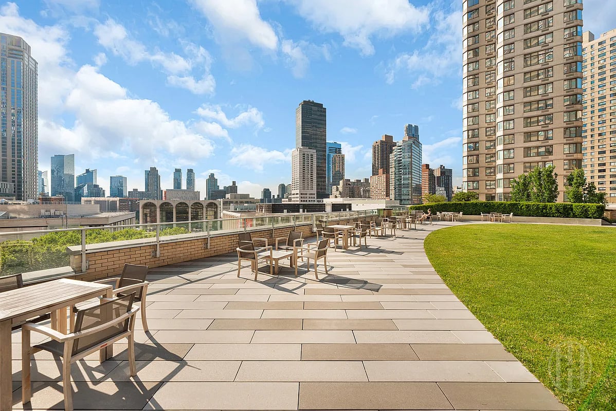 20 West 64th Street #27B