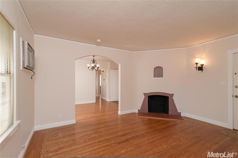 Another Home Sold in East Sacramento! Represented Buyer