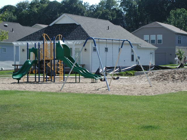 Island Pointe Marina