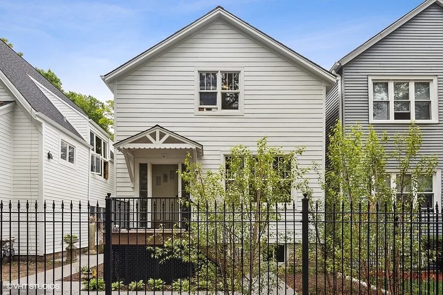 2441 N Washtenaw Ave
