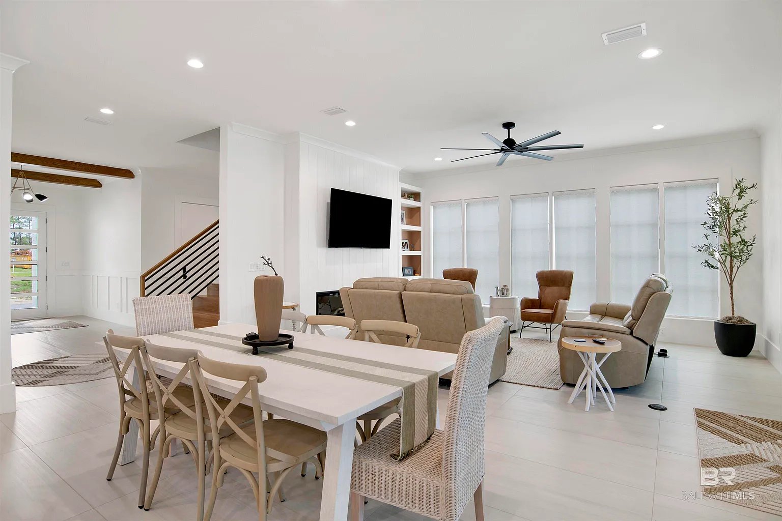 873 Inlet Cir