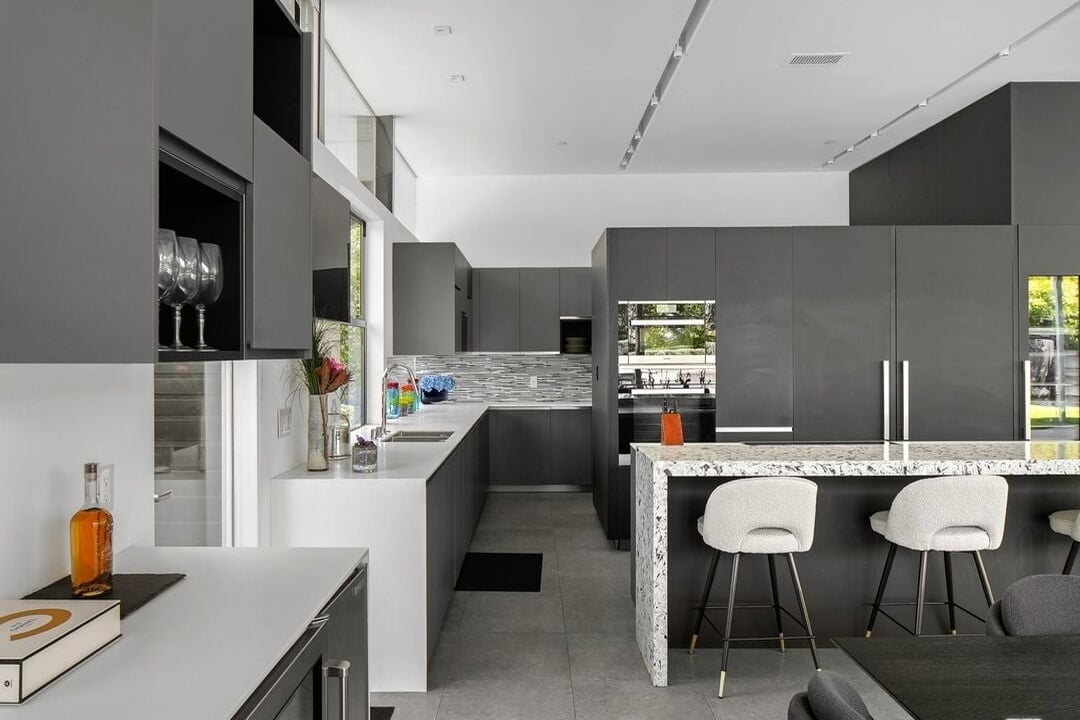 Nova Heights, Loma Vista Dr, 90210