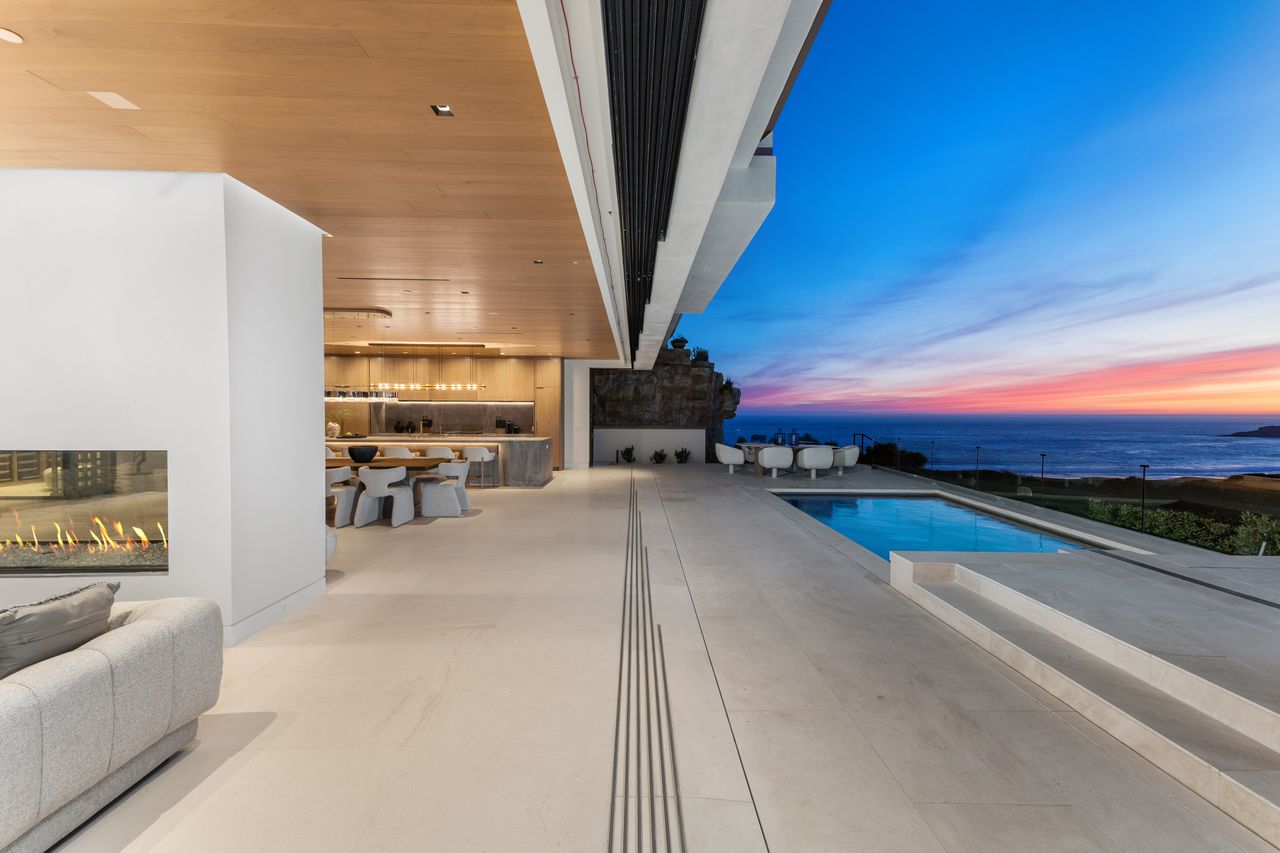 13 Ritz Cove