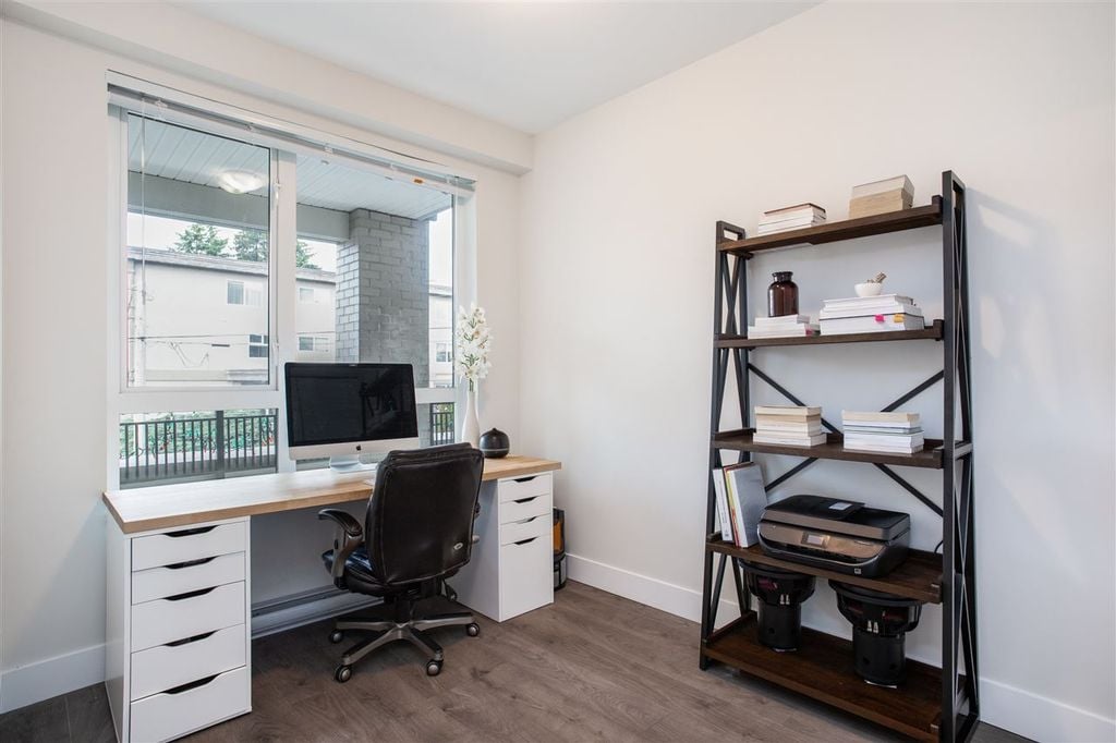 1306 5th Ave, #208