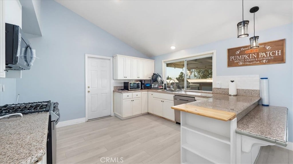 7002 Vista Del Verde