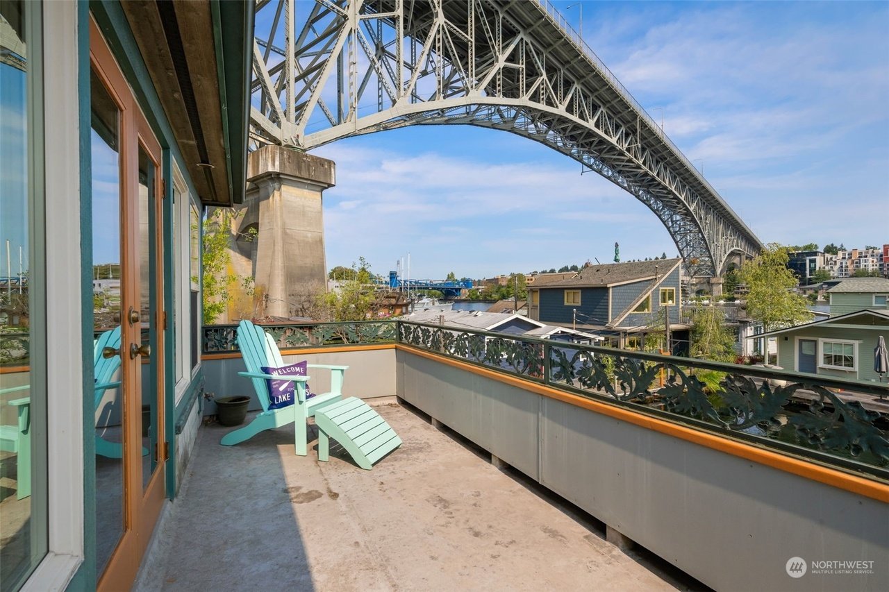 2770 Westlake Ave N #1