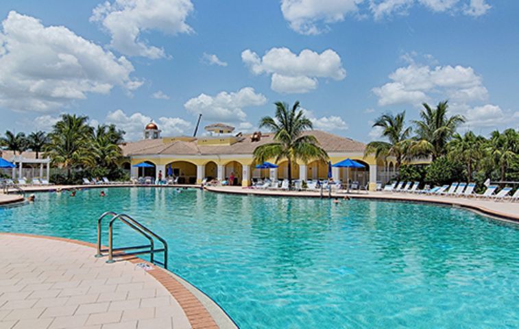 Village Walk Of Bonita Springs